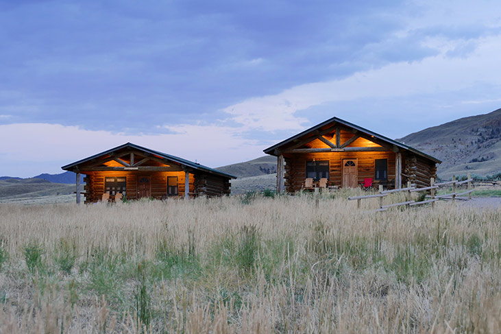Cabins with Scenic Views Cody WY near Yellowstone Park