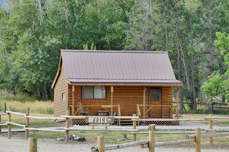 Cabins with Scenic Views Cody WY